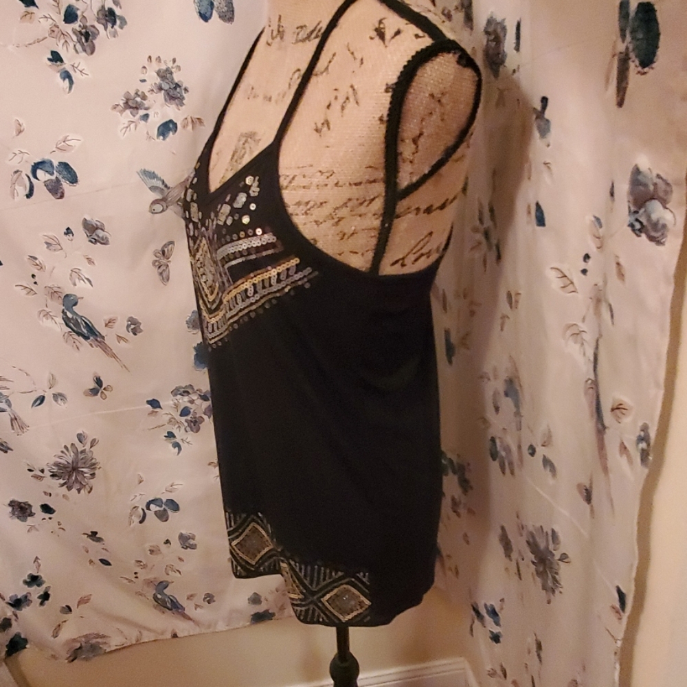 Top - Picture 4 of 5